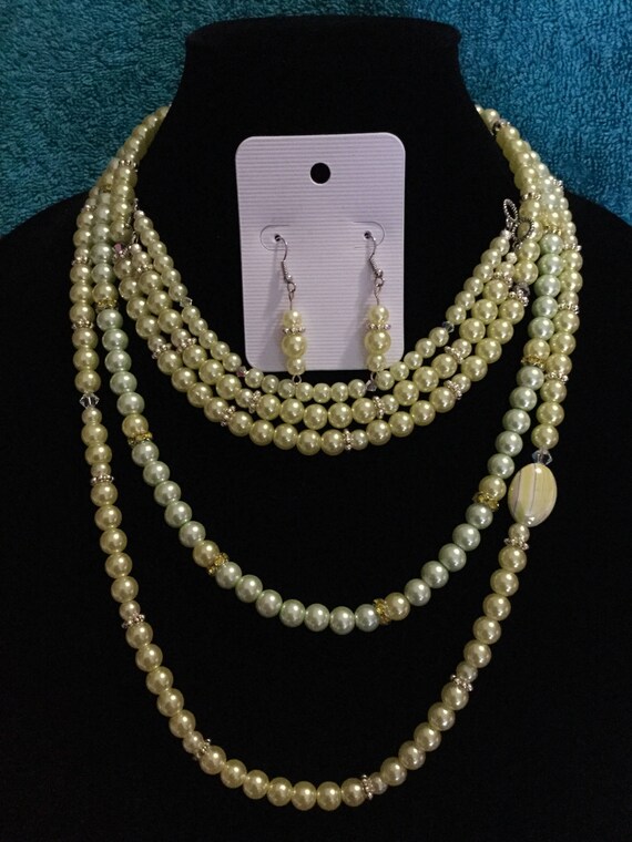 La’Faye Regal Designs by Dana Pastel Yellow & Green 3 Strand Necklace, 2 Bracelets and Earring Set