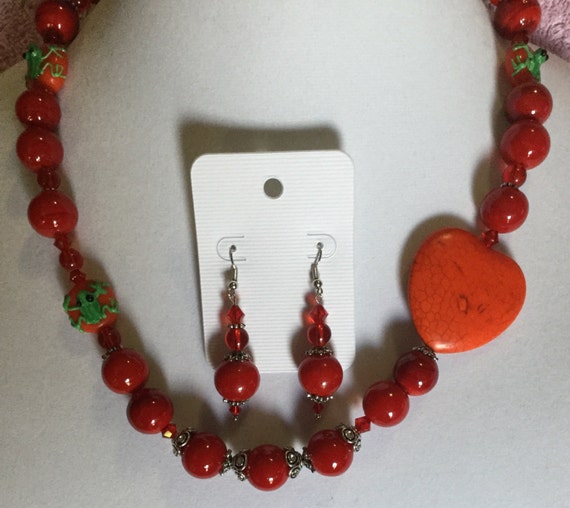 La'Faye Regal Designs by Dana Sizzling Summer Red Heart & Frog Necklace Set