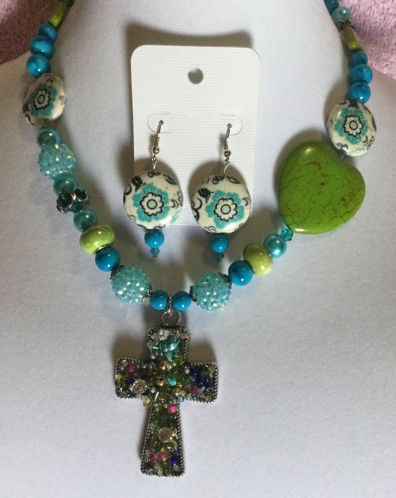 La'Faye Regal Designs by Dana Sizzling Summer Turqouise and Lime Heart Necklace Set