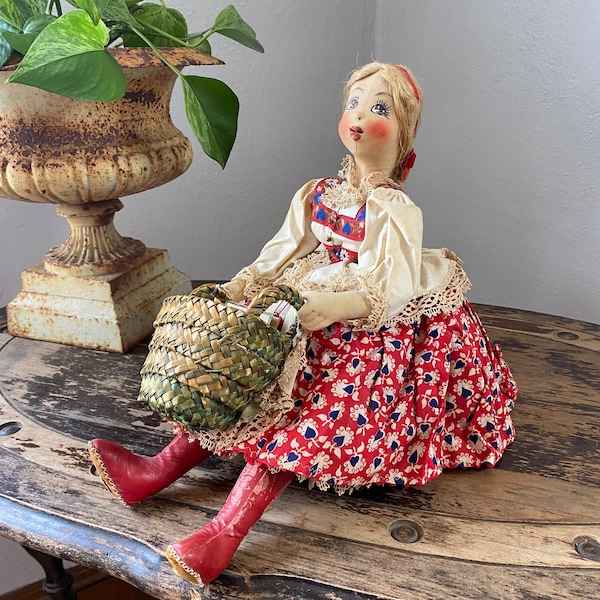 Vintage Cloth Doll by German Artist Ilse Ludecke Named Mariza a Country Lass 14" Tall