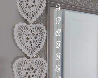 Patrón PDF para decorar corazones de ganchillo blancos