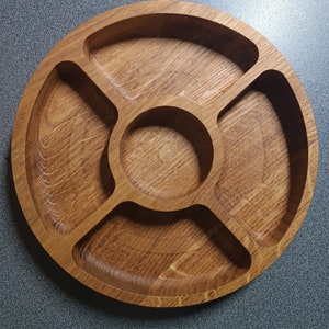 Round Wooden Compartment Dish, Wooden Sectional Plate with 5 Slots, Wooden Sectional Plate d21,5 cm (8,2 inches)