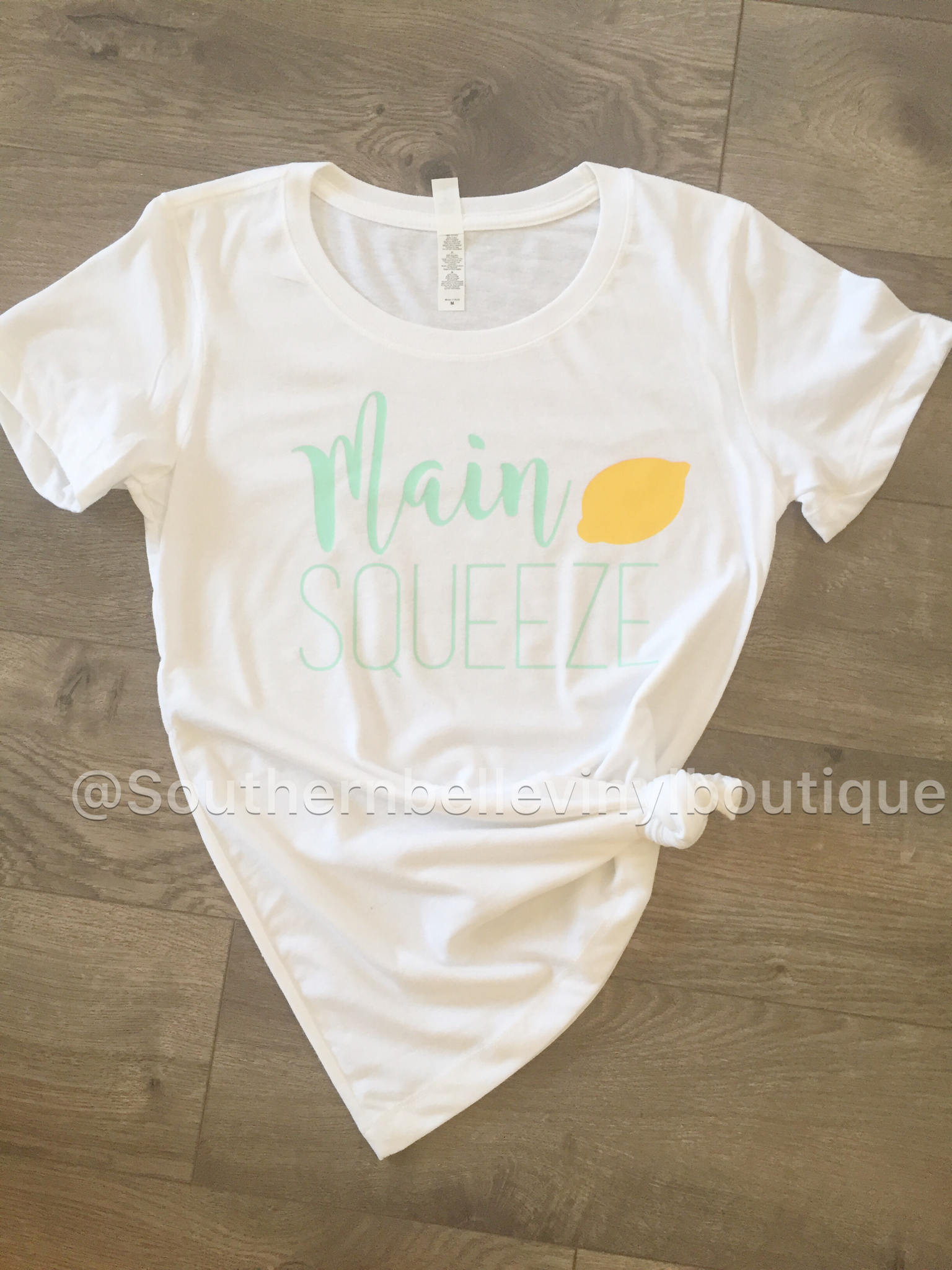 belle du jour pineapple graphic te