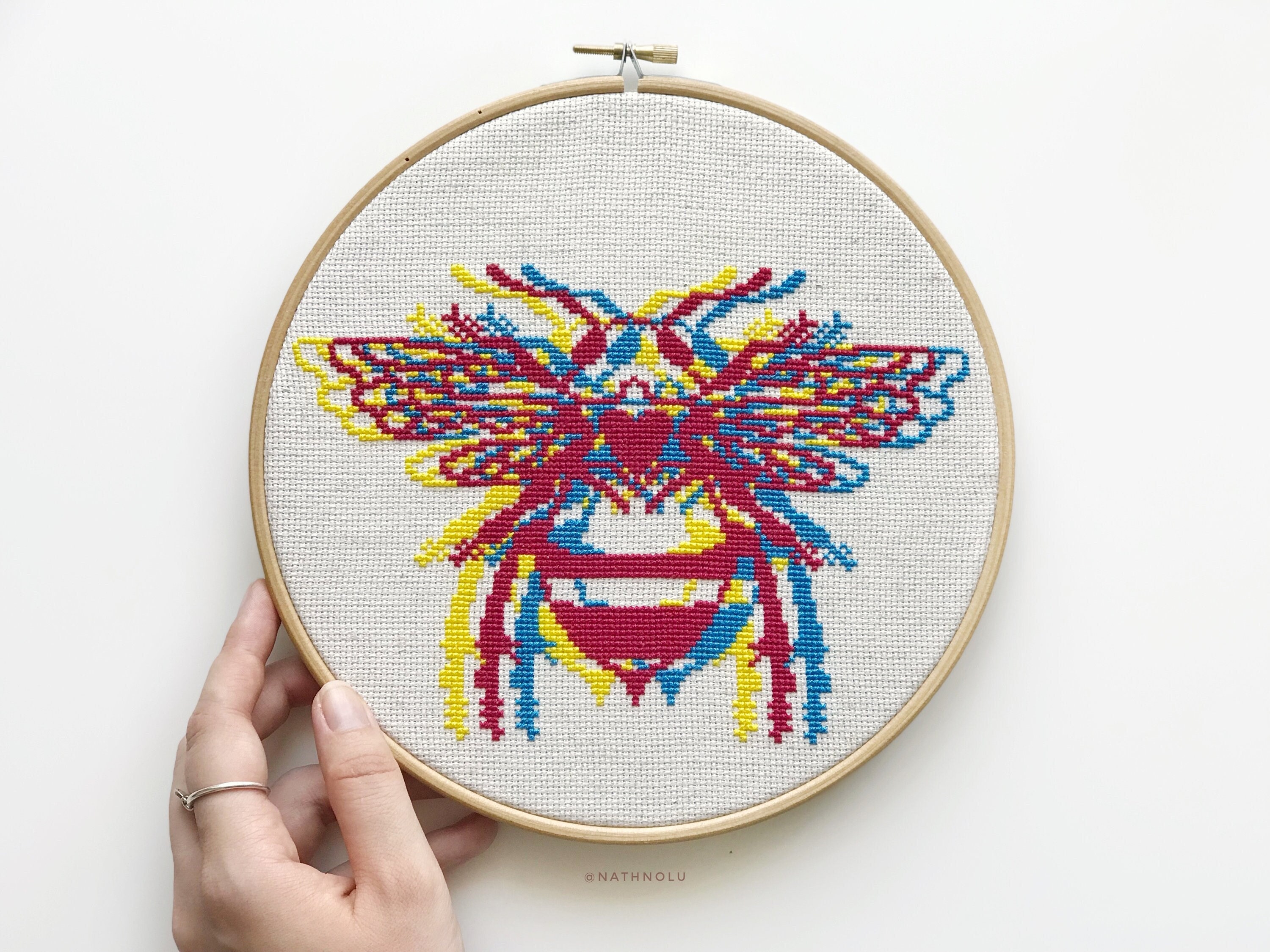 3D Bee Cross Stitch Pattern – Modern Insect Embroidery (PDF Pattern) - Etsy