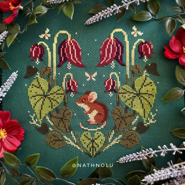 Patrón de punto de cruz de ratón de campo y flores de prado, bordado de ratones de jardín (descarga digital en PDF)