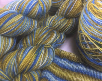 Hand dyed self striping gold sparkle sock yarn - Deathwater Island