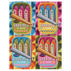 Puede incluir: Imagen de estilo pop art con cuatro latas de sardinas coloridas. Cada lata muestra tres peces y la inscripción "Sardines in Brine". Las latas son verdes, amarillas, azules y rosas, con un fondo geométrico.