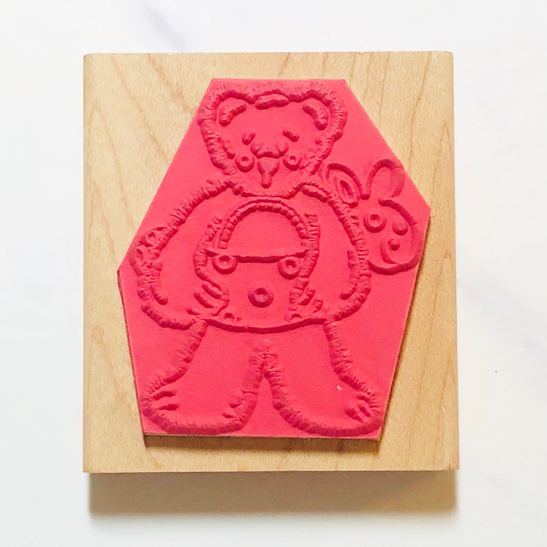 Pre-Owned DOTSClose to My Heart Beary Sunny Summer Rubber Stamp Q86