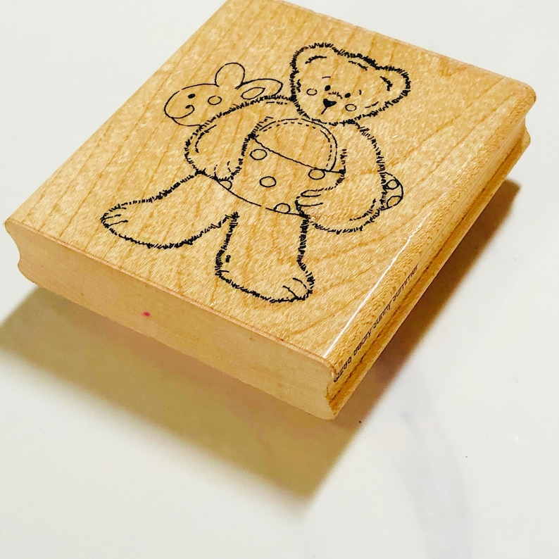 Pre-Owned DOTSClose to My Heart Beary Sunny Summer Rubber Stamp Q86