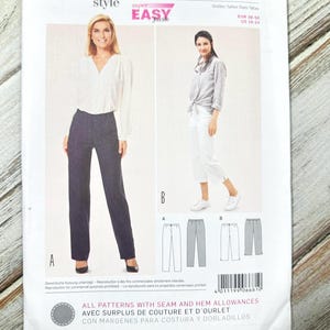Puede incluir: Un paquete de patrones de costura Burda Style, con imágenes de pantalones de mujer. El paquete incluye el número 6681 y las palabras "Super Easy". El patrón incluye márgenes de costura y dobladillo.