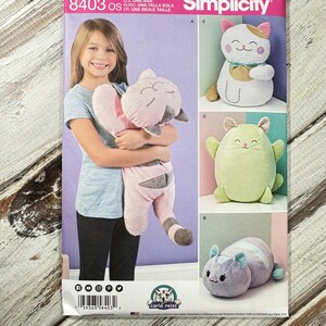 Fleecestoff Katze. Großer weicher Minky Kitty Stoffy Squishy. Katzenliebhaber Geschenk. Carla Reiss Papier Schnittmuster Einfachheit. Neu Ungeschnitten 8403