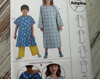 Little Girls Boys Hospital recovery gown Robe sizes 3-6. Paper Sewing Pattern Simplicity. Adaptive velcro easy. Youth kids New Uncut. 9578