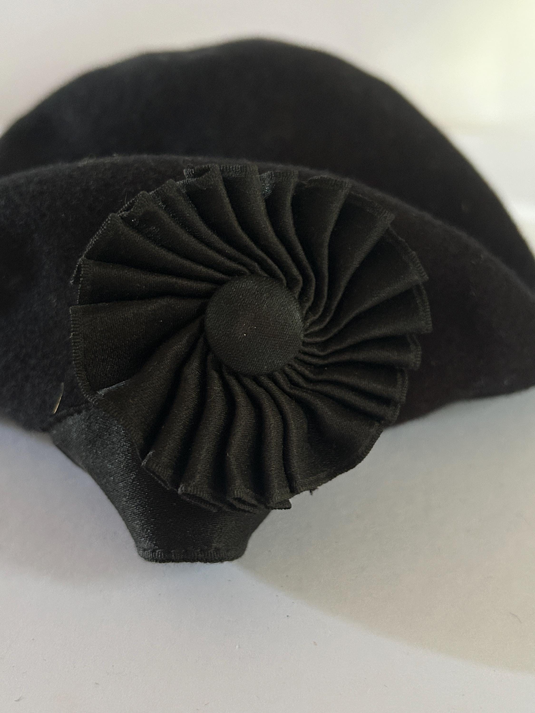 Chanel Brown Beret, Headband Size 57cm Headband - Felt & metal, beige, brown, black & golden  main image 2