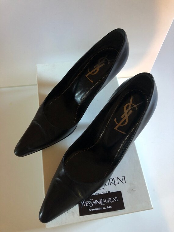 Yves Saint Laurent shoes ultra chic pumps