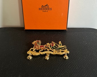 Hermès Broche Horse Carriage Calèche Grelots Émail Années 90