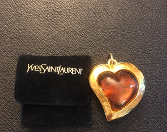 Authentique Yves Saint Laurent Collier Pendentif Coeur Années 80 Jamais utilisé