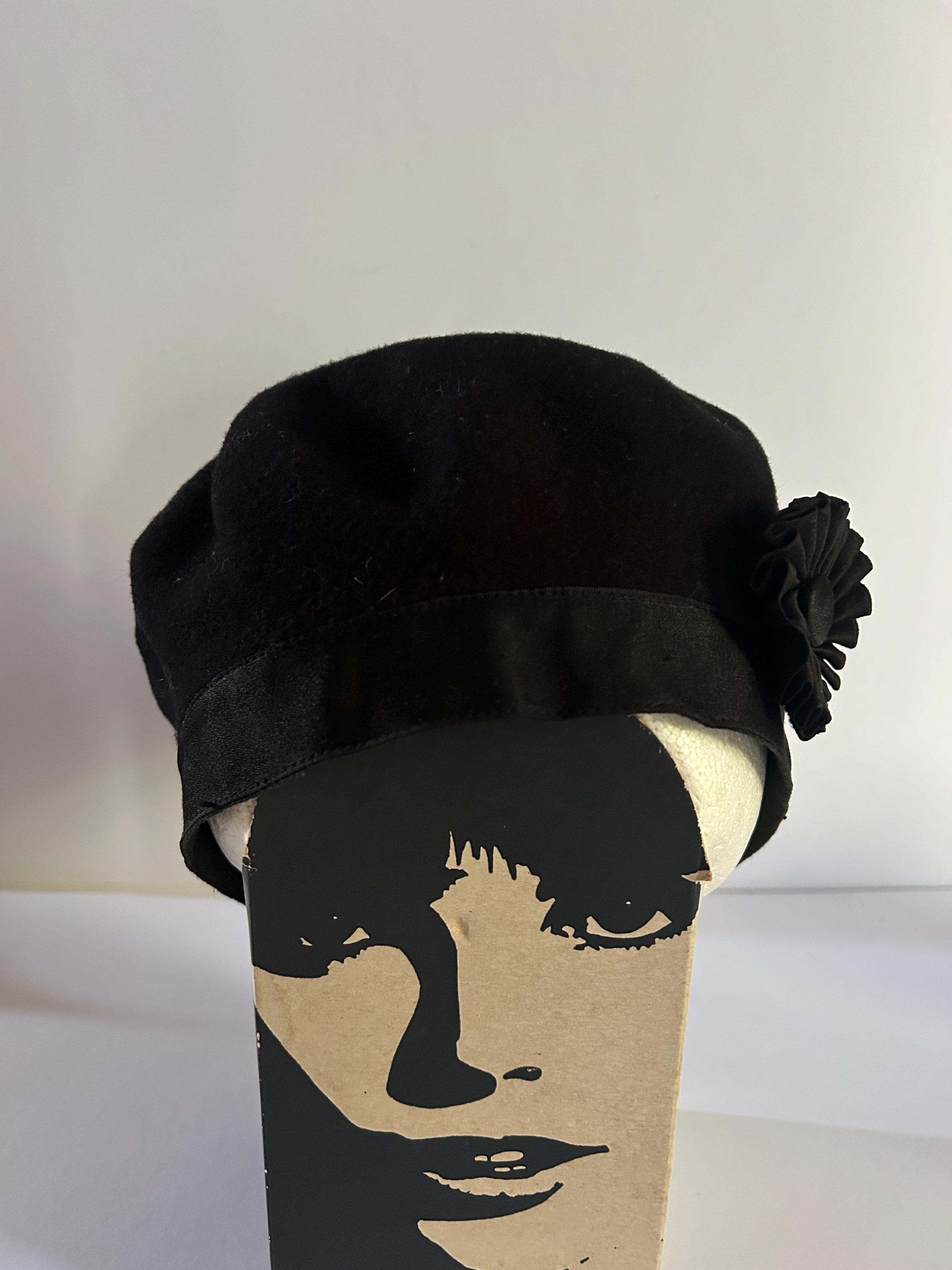 Chanel Vintage Beret Hat Wool Cloth Black Felt Silk Cockade 