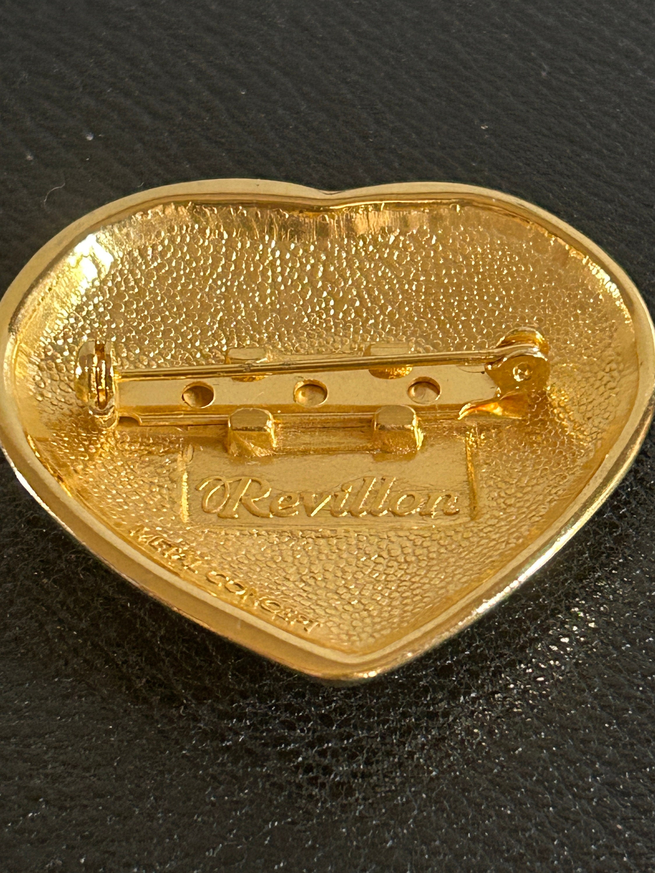 Broche Vintage Coeur Doré Signée Revillon - Très Bon état Occasion