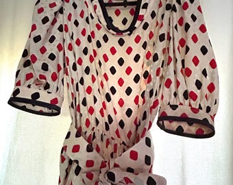 Yves Saint Laurent Seidenkleid mit 3/4 Ärmeln, Polka Dot Print, Damastseide, Gürtel, 80er