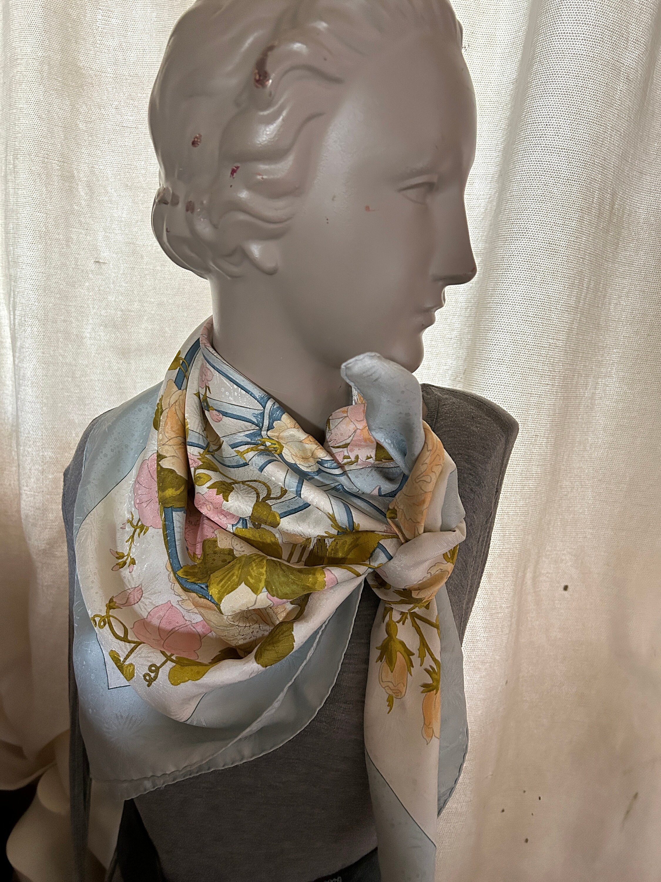 Hermès Damask Silk Scarf Entitled Romantic 1973 First Hermès Damask Silk Scarf Entitled Romantic 1973 First