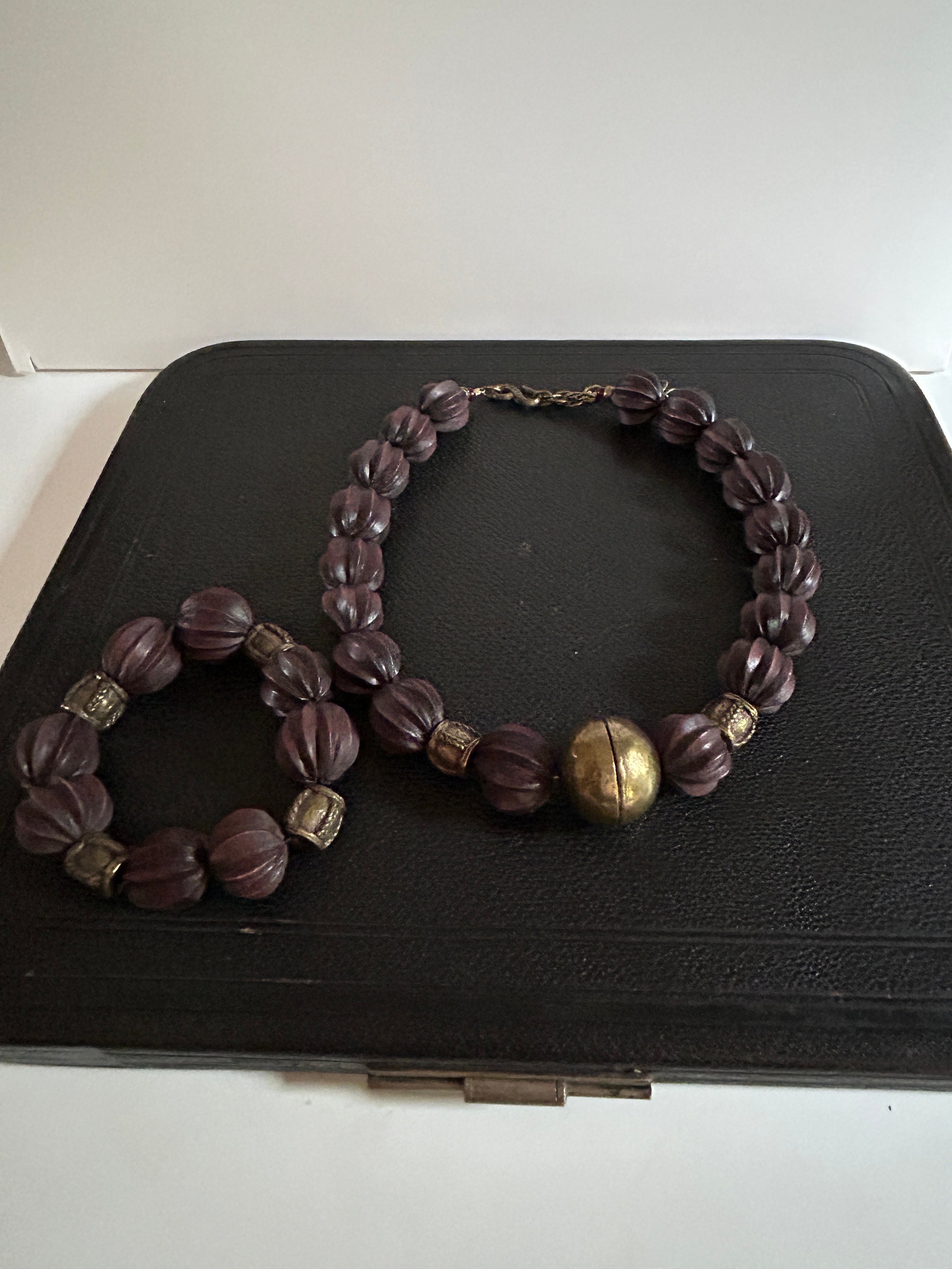 Collier Créateur Avec Pendentif Corail Par Césaree - Pièce Unique & Artisanale