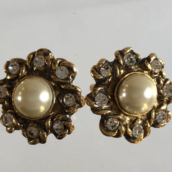 Guy Laroche earrings pearl crystal Swarovski golden Vintage