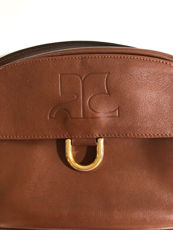 Reservé Veronica Courreges vintage leather bag log