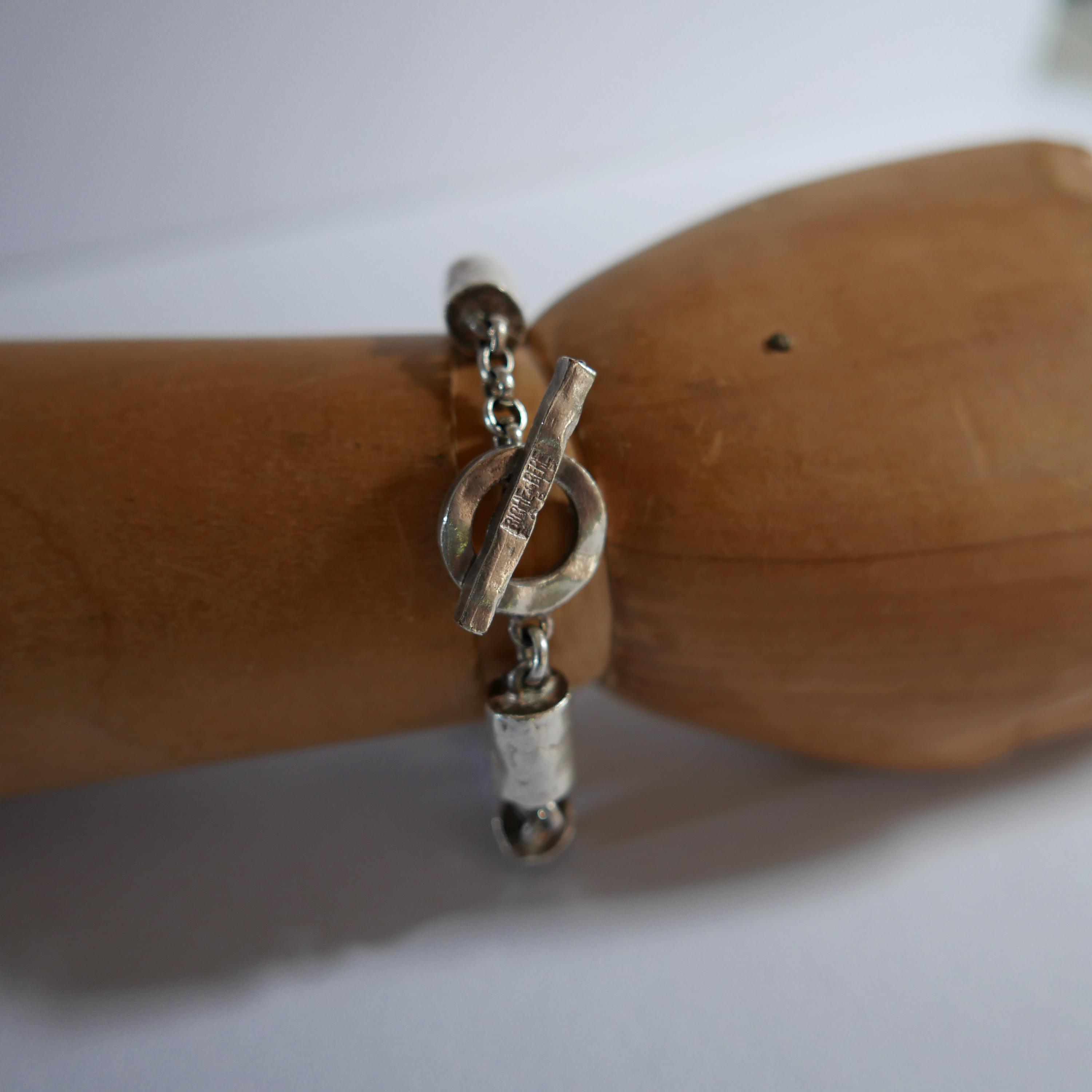 Bracelet Moderne Biche De Bere Paris – Métal Doré Brossé, Style Sport Chic, Occasion