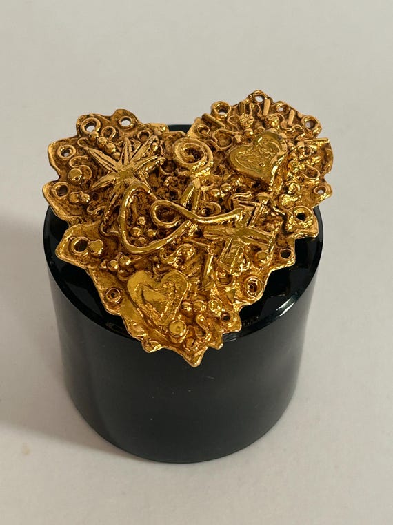 ▼Christian Lacroix ブローチ　ヴィンテージ　ハート　ゴールド CHRISTIAN LACROIX Iconic CL Logo Heart Brooch 90s - Etsy
