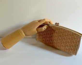 Charles Jourdan Sac Pochette Cuir et Tissu Logotypée Initiales