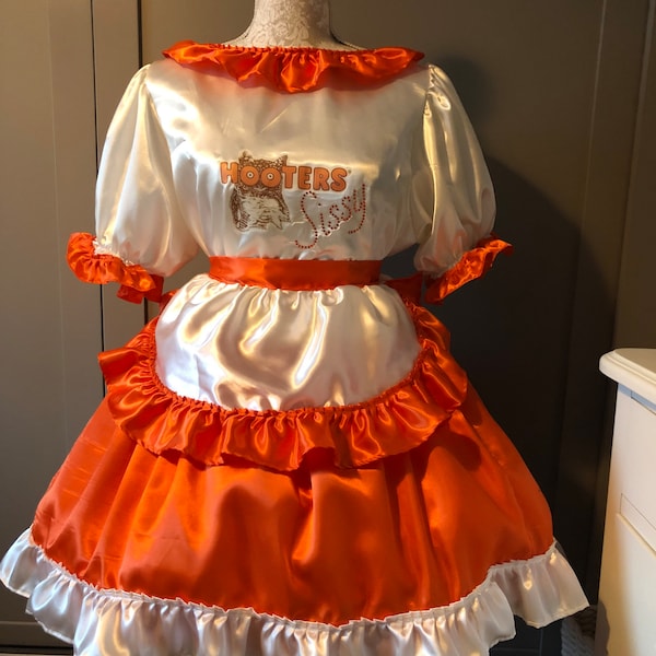 Maßanfertigung Hooters Sissy Magd Kleid