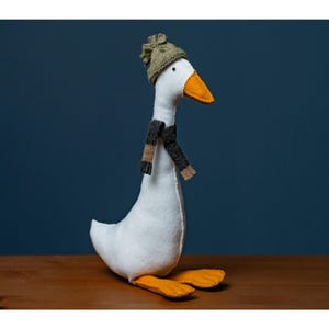 Goose Sewing Pattern, Porch Goose Plush, Stuffed Animal, Plush Goose, Duck Sewing Pattern, PDF easy sewing pattern, Stuffed Toy Pattern