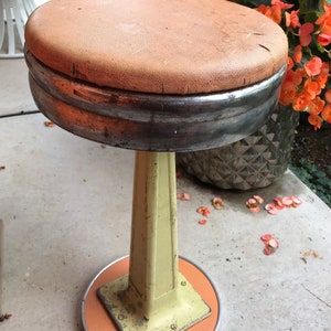 Vintage Dinner Industrial Bar Stool/Vintage Dinner Stool/Industrial Bar Stool/Retro Dinner Bar Stool/Vintage Bar Sitting/Mid Century Dinner