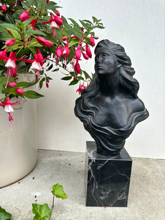 Austin Production Camille Alice Heath Woman Bust/vintage Austin