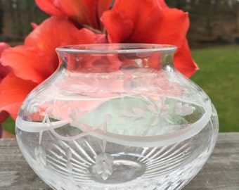 Vintage Cut Crystal Small Vase/Glass Vase/Vintage Bud Vase/Small Cut Glass Flower Vase/ Etched Flower Glass Vase