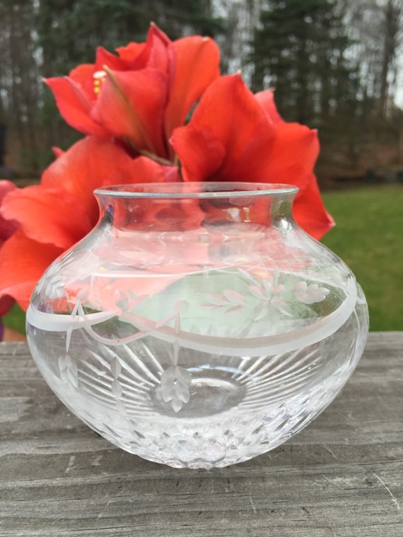 Vintage Cut Crystal Small Vase/glass Vase/vintage Bud Vase/small Cut Glass Flower Vase/ Etched Flower Glass Vase