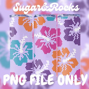 Puede incluir: Un conjunto de tres vasos de sublimación con fondo morado y un patrón de flores de hibisco de colores. El texto "Sugar & Rocks" está en la parte superior del diseño. PNG FILE ONLY.