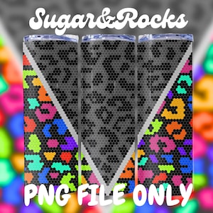 Puede incluir: Tres vasos de sublimación con un diseño de estampado de leopardo blanco y negro. Los vasos están decorados con un patrón geométrico colorido en la mitad inferior. El texto "Sugar & Rocks" está en la parte superior de la imagen. El texto "PNG FILE ONLY" está en la parte inferior de la imagen.