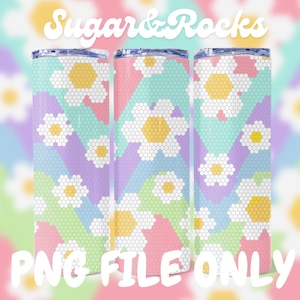 Puede incluir: Tres vasos de acero inoxidable con un diseño floral. El diseño presenta flores blancas en forma de margarita con centros amarillos, sobre un fondo pastel de rayas en zigzag rosas, azules, verdes y moradas. El texto "Sugar & Rocks" y "PNG FILE ONLY" son visibles.