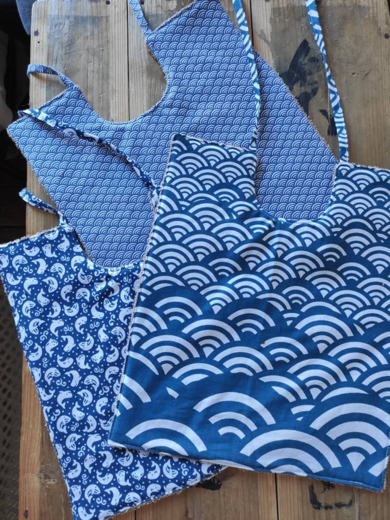 Bavoir in TENUGUI 100/% Japanese cotton pattern KUJIRA whale and waves ocean blue