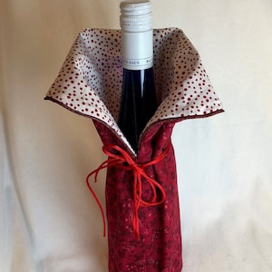 Collared Holiday Wine bag or gift bag in reds, lined