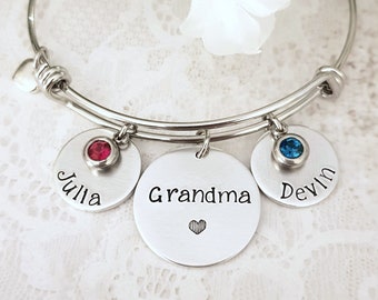 Personalized Grandma Bracelet, Grandma Bangle, Grandma Jewelry, Grandkid Name Bracelet, Gift for Grandma, Grandma Gift, Mother's Day Gift