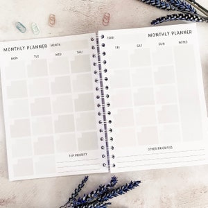 Planificador diario personalizado Elección de diseños Organizador semanal y diario sin fecha A5 Regalo para ella, Organizador de cuadernos planificador personalizado imagen 4