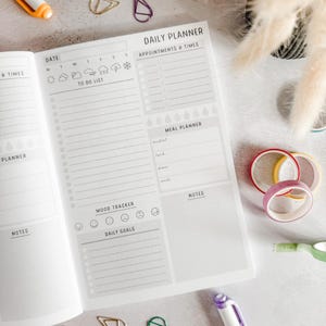 Personalised Daily Planner | A5 Undated Weekly & Daily Organiser | Custom Journal + Gift for Her image 6