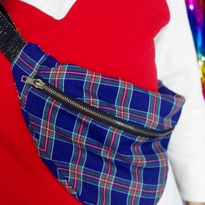 Fanny pack in blue tartan
