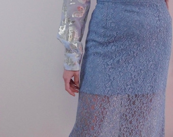 Falda midi de encaje azul