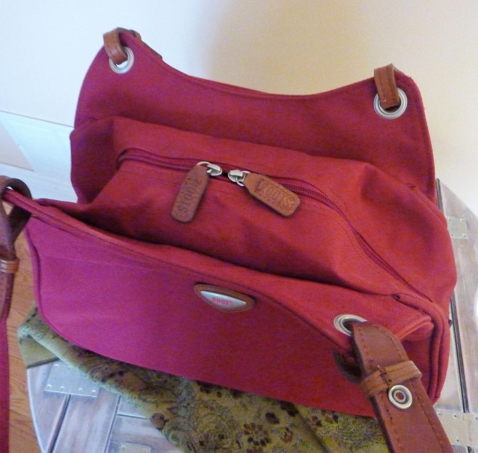 Roots Red Canvas & Brown Leather Handbag / Travel Bag / Flat Etsy