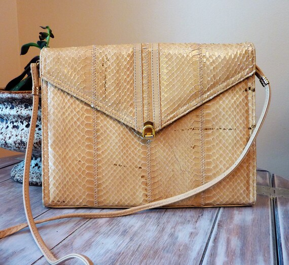 Snakeskin clutch purse hotsell
