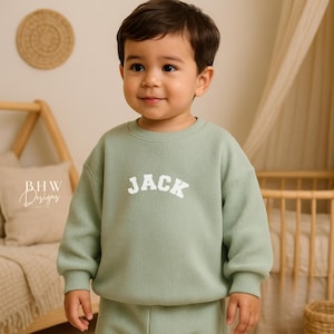 Personligt namn Waffle Sage Green Barnkläder Set Långärmad Topp och Nederdel