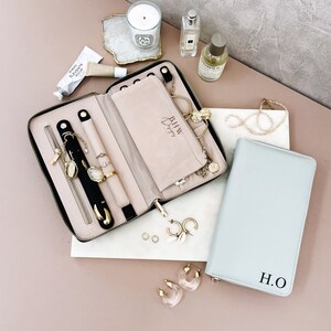 Étui à accessoires de voyage personnalisé en similicuir à initiales
